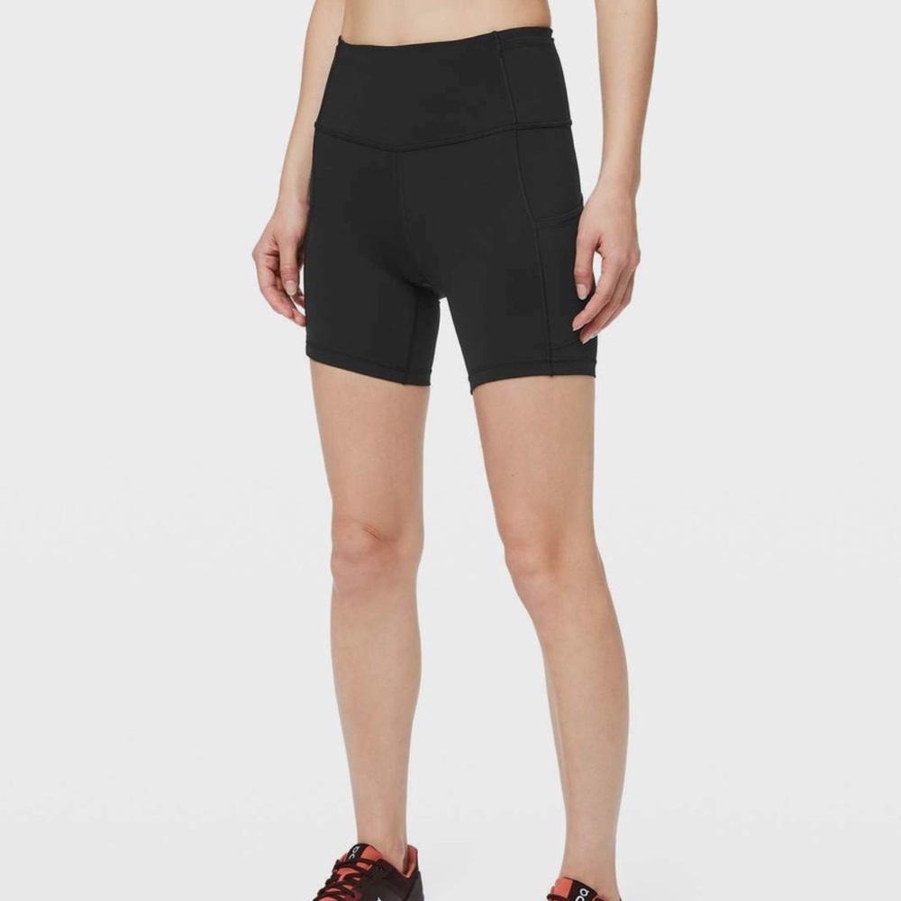 Lululemon Fast and Free Short 6” *Non-Reflective - Black